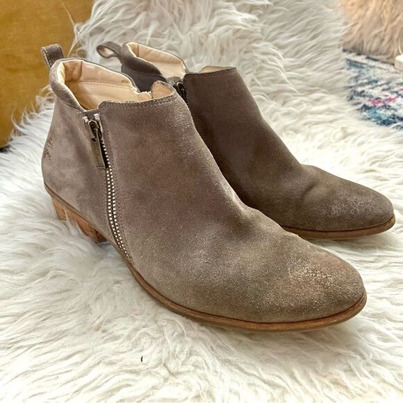 Paul Green taupe suede zipper ankle boots 8 - Picture 1 of 9